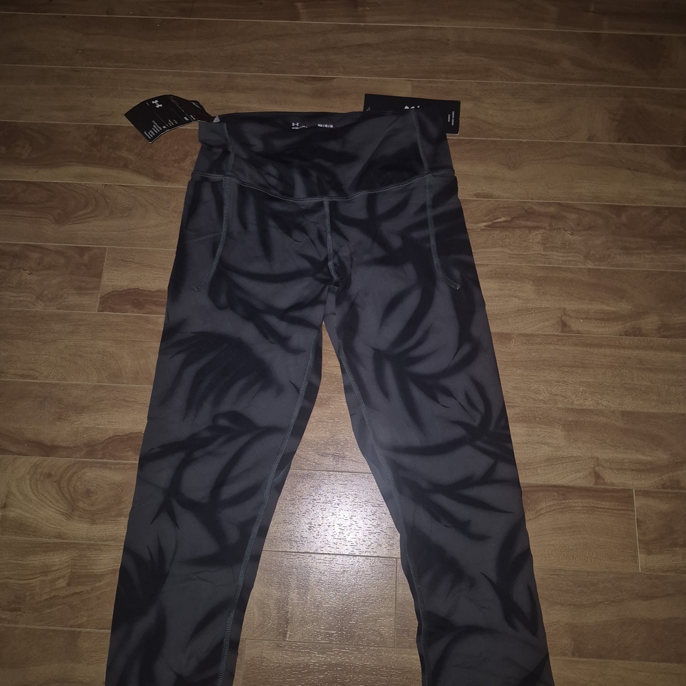 Under Armour Black Meridian Printed Crop Leggings